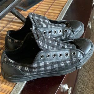 Plaid and leather low top Converse